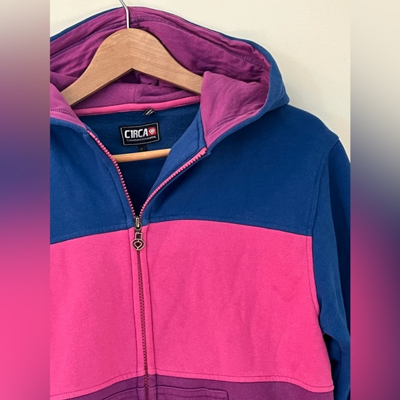 Circa | Color Block Zip-Up Hoodie - Picture 5 of 11
